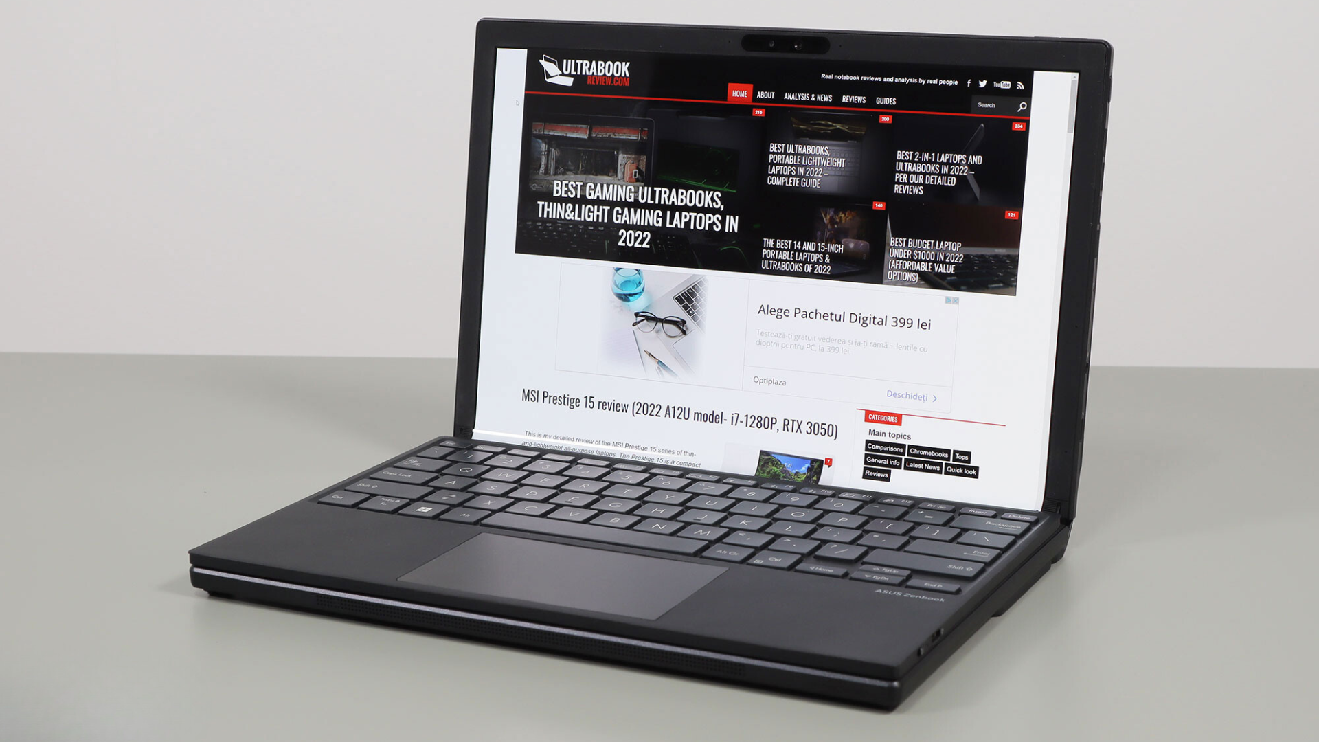 Asus ZenBook 17 Fold OLED 